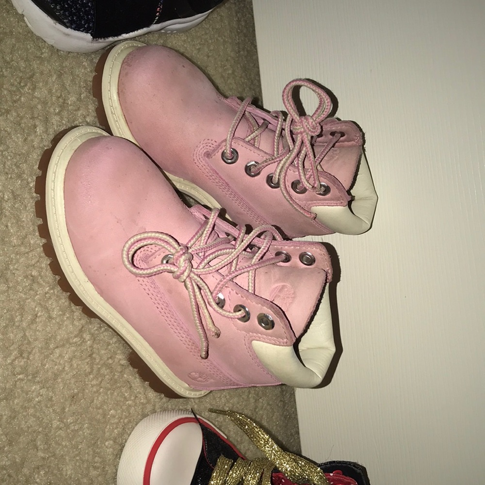 Pink timberlands 8t